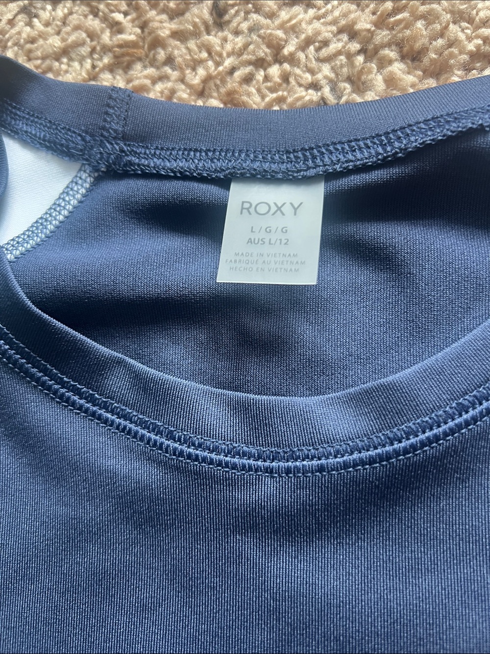 Women’s Roxy Rashguard - Picture 3 of 9